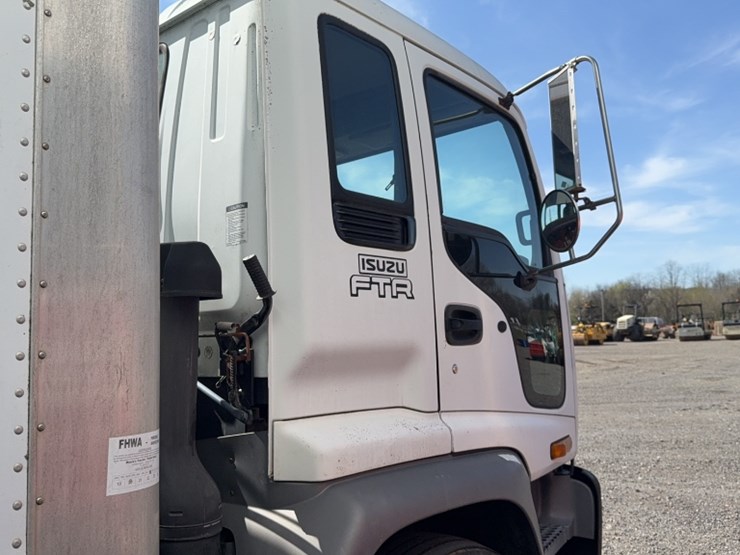 2004-isuzu-ftr-image-6