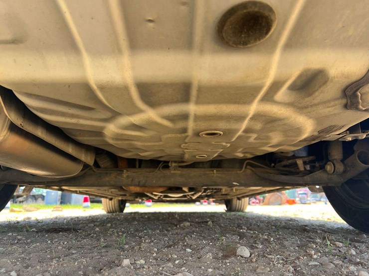 2017-nissan-sentra-sv-4-door-sedan-(169,691-miles)-image-23