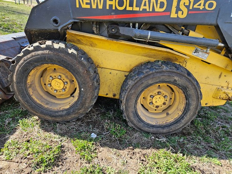 new-holland-ls140-image-29