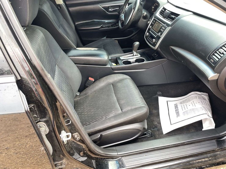 2017-nissan-altima-4-door-sedan-(213,376-miles)-image-18