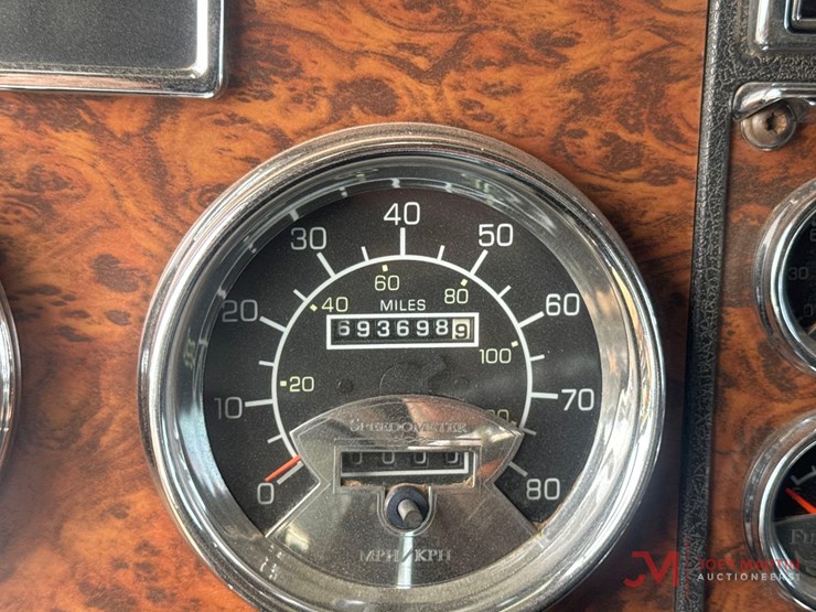 kenworth-w900-image-24