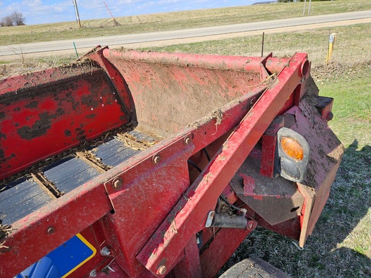 2019-new-holland-195-image-18