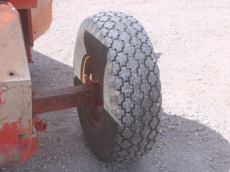 international-830-image-19