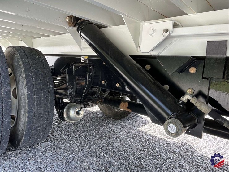 2025-kenworth-t380-image-62