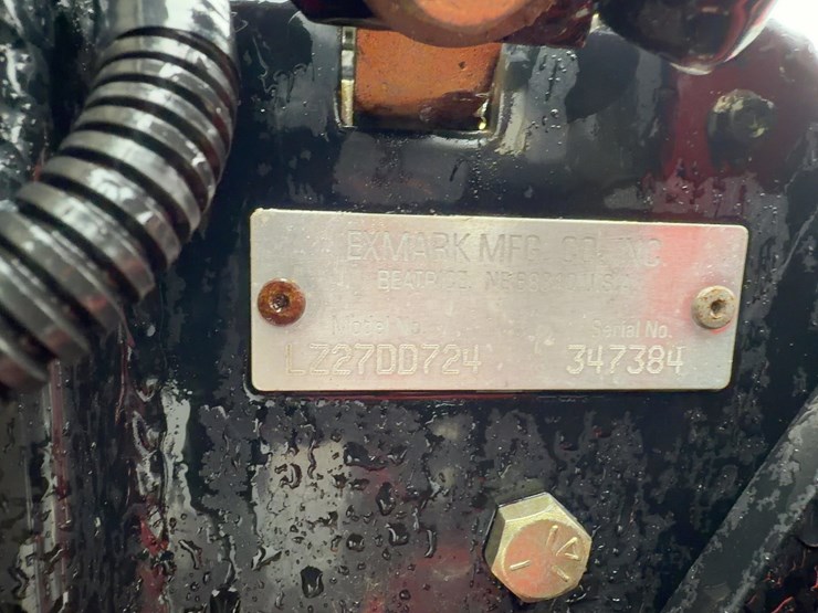 exmark-lazer-z-zero-turn-mower-image-14