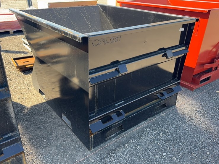 #1059-•-medium-skid-steer/-forklift-dumpster-image-2