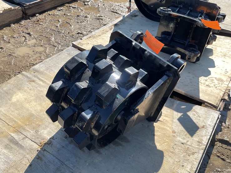 caterpillar-307-image-1