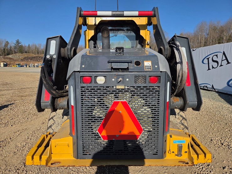 2020-deere-332g-image-4