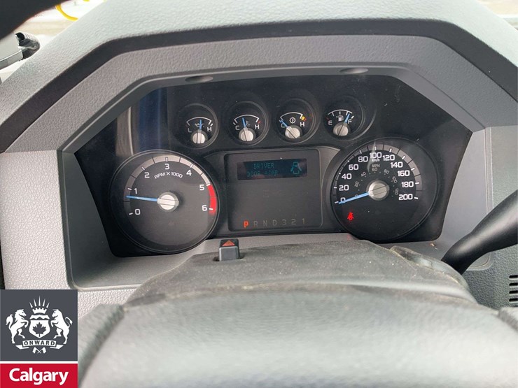 2015-ford-f550-image-14