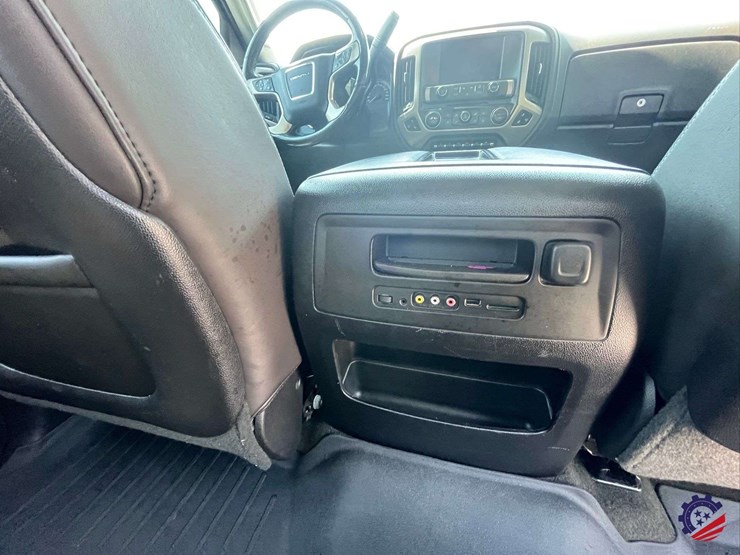 2015-gmc-3500-image-54