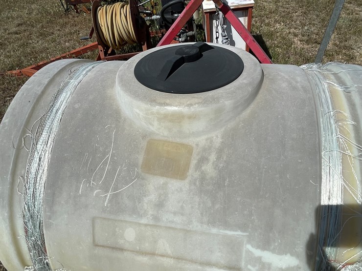 #4043-•-110-gallon-sprayer-image-9