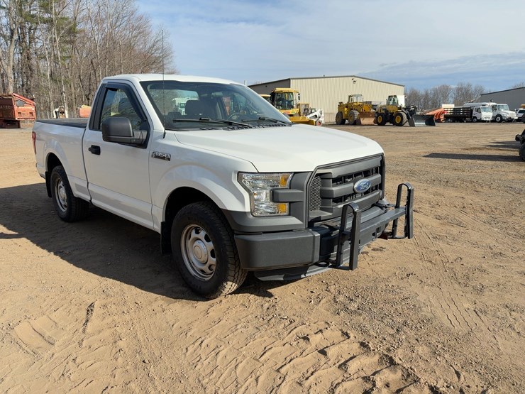 2016-ford-f150-xl-image-7