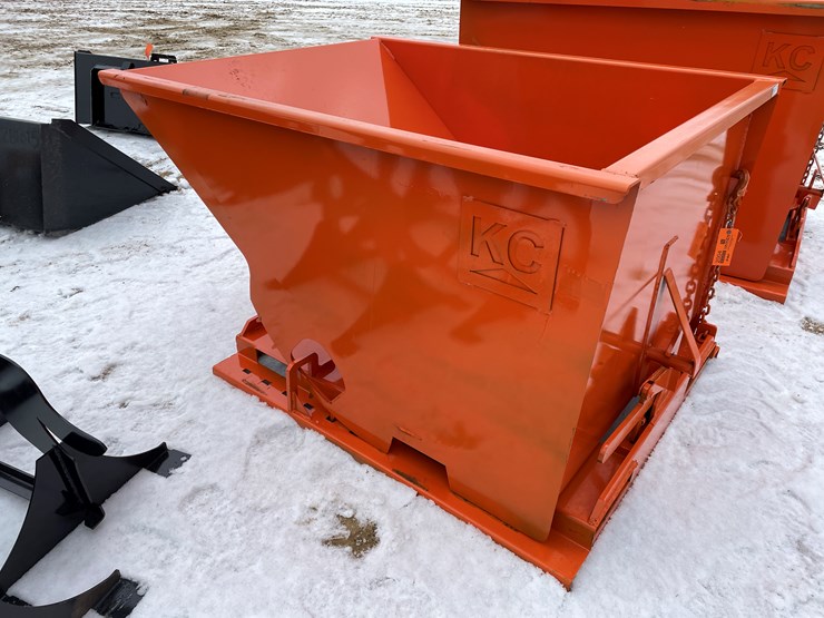 #2004-•-1.5-yard-self-dumping-hopper-image-5