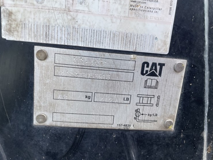 caterpillar-fork-attachment-image-4