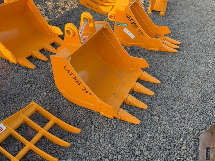 caterpillar-305-image-2