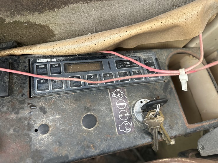 caterpillar-307-image-47