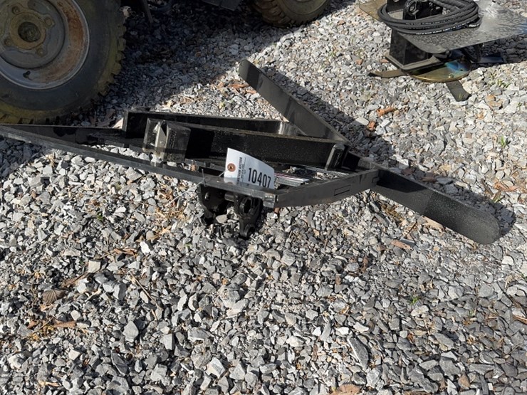 #6008-•-future-30"-mini-excavator-pallet-forks-image-2