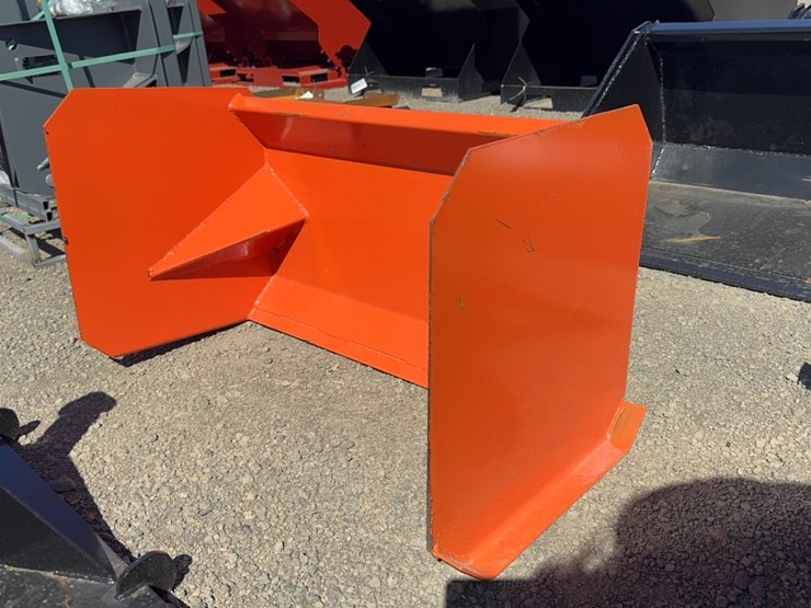 #1049-•-36"-dingo-snow-pusher-image-1