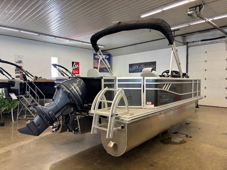 2025-g3-suncatcher-select-18f-pontoon-image-5