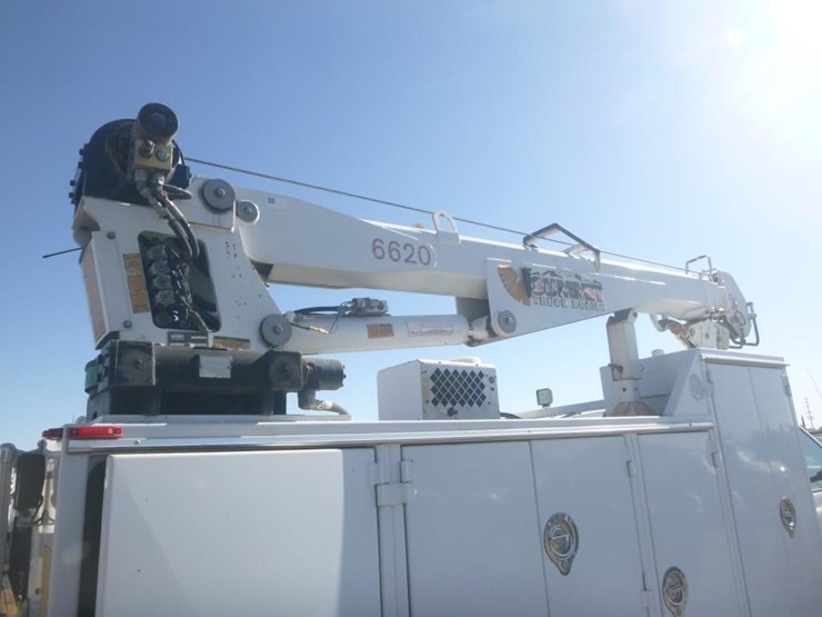 2015-ford-f550-image-12