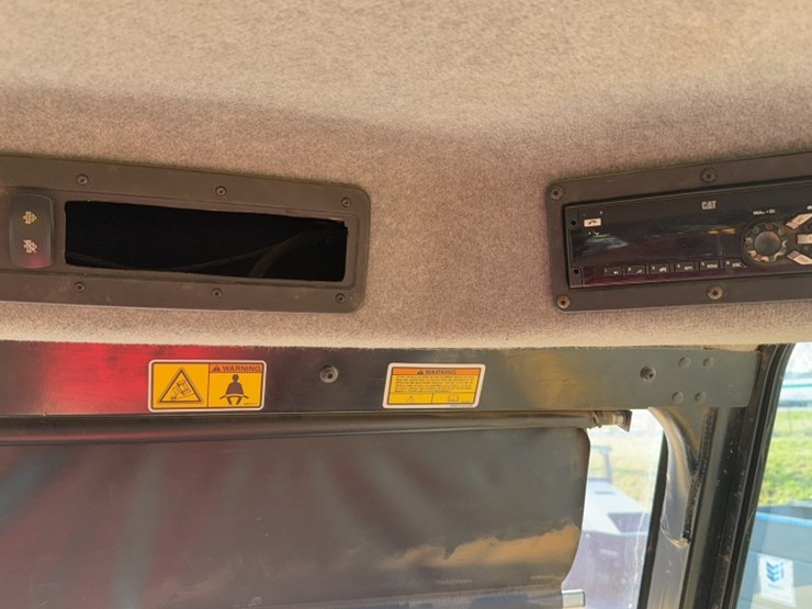 2017-caterpillar-745-image-20