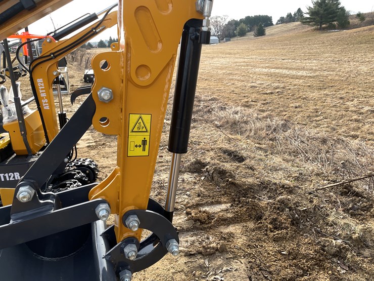 #1041-•-new-ats-rt12r-mini-excavator-image-24