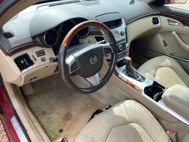 2008-cadillac-cts-4-door-sedan-(240,710-miles)-image-11