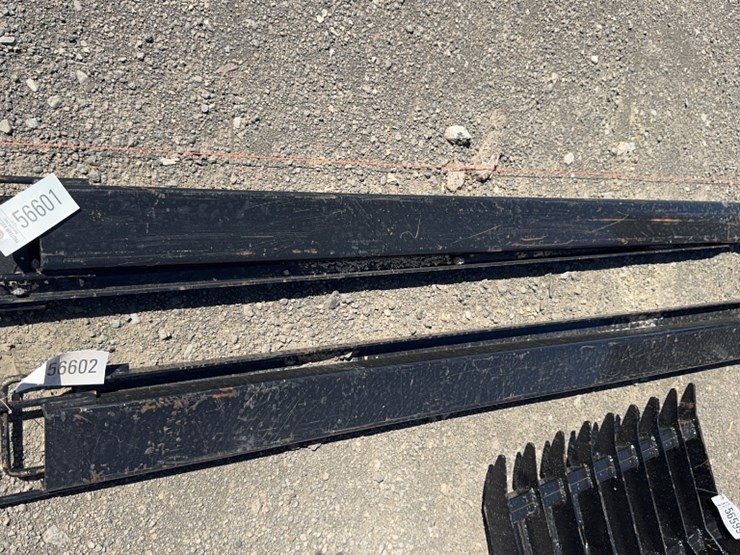 #1012-•-set-of-84"-pallet-fork-extentions-image-1