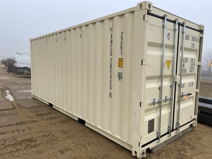 #116-•-20'-shipping-container-image-2