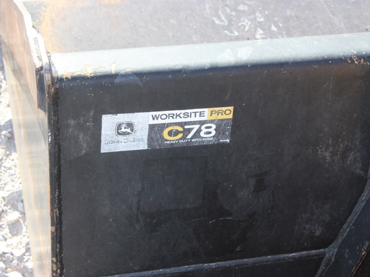 deere-ct322-image-11