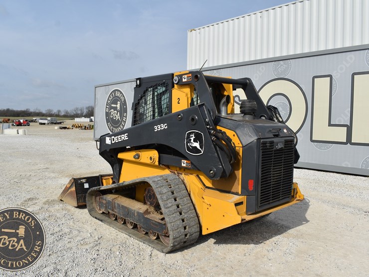 2021-deere-333g-image-3