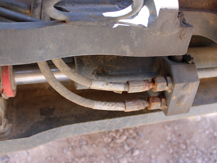 2021-deere-524p-image-15