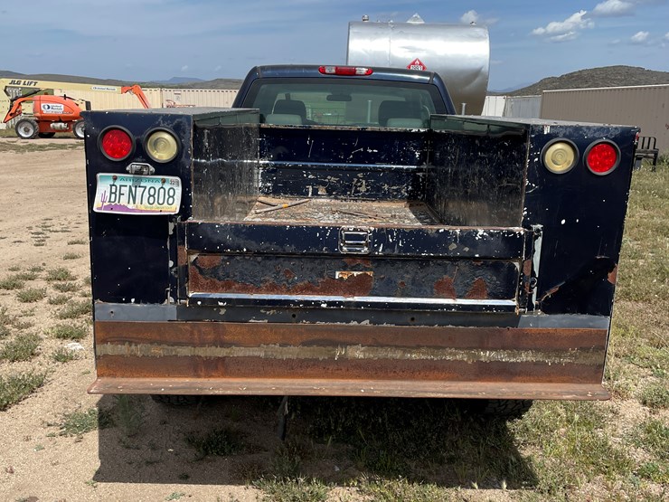 2009-chevrolet-2500-image-5