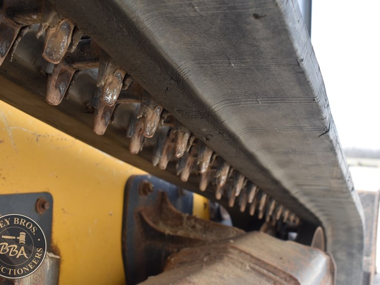 2021-deere-333g-image-34