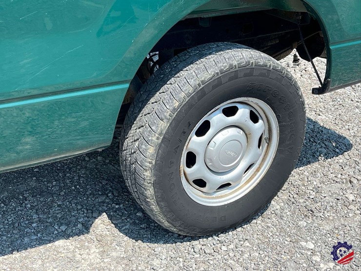 2011-ford-f150-xl-image-8