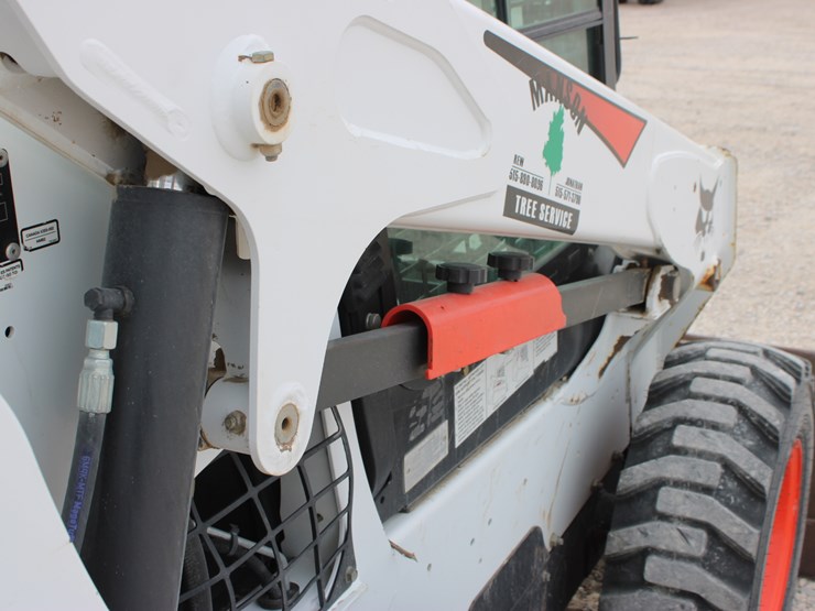 2017-bobcat-s590-image-34