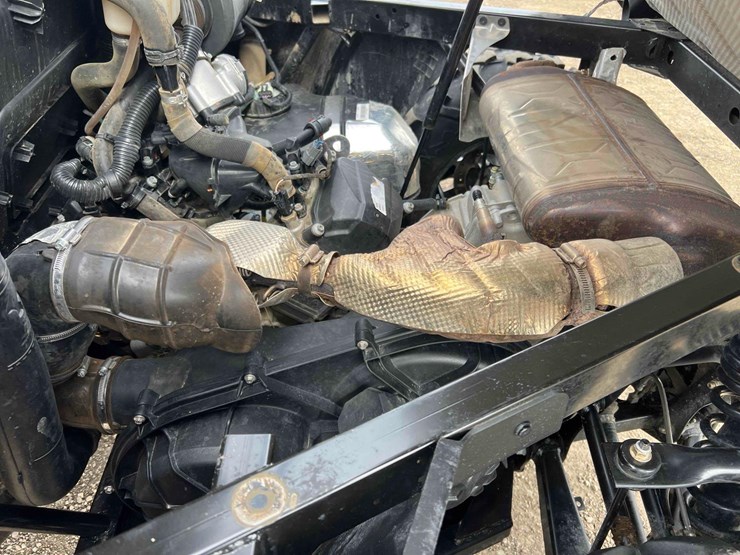 2023-can-am-defender-hd9-image-18