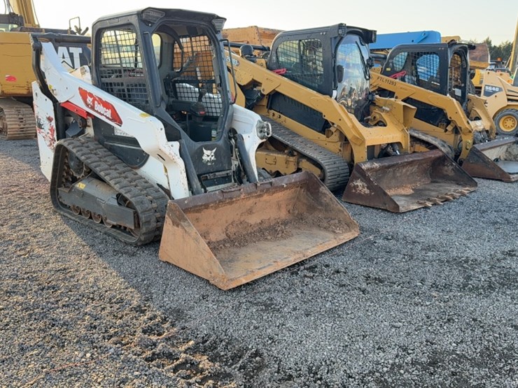 2020-bobcat-t64-image-3