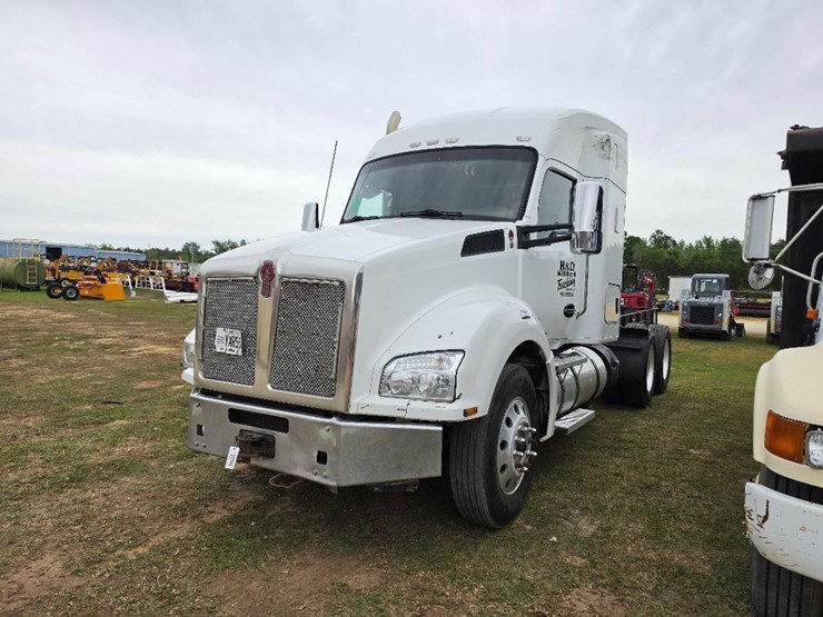 2018-kenworth-t880-image-1