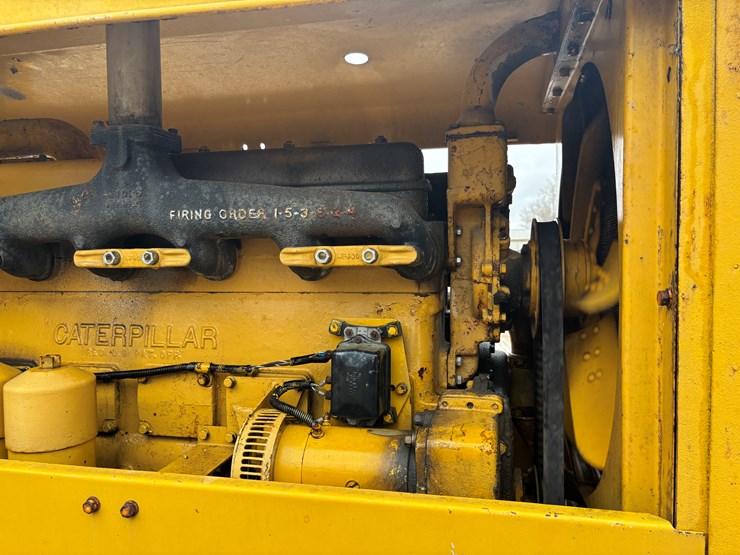 caterpillar-12-image-18