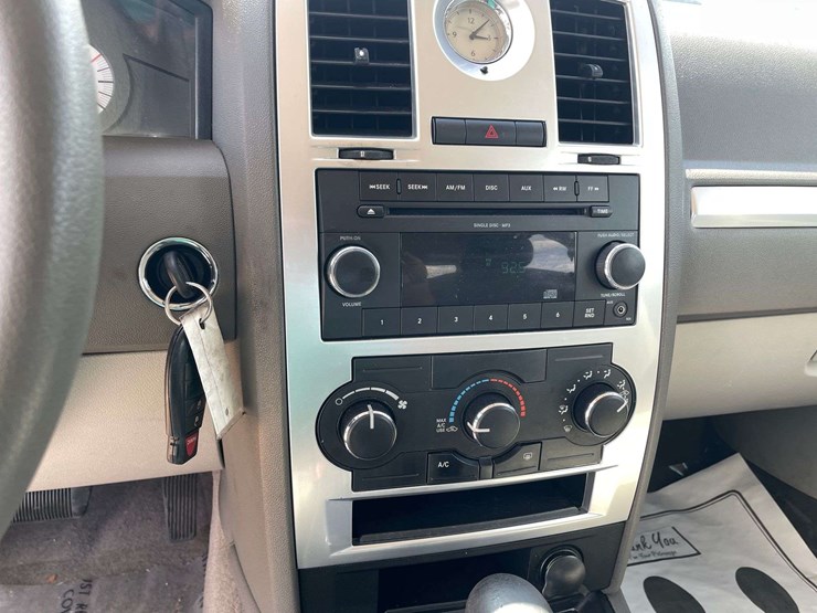 2010-chrysler-300-4-door-sedan-(119,302-miles)-image-13