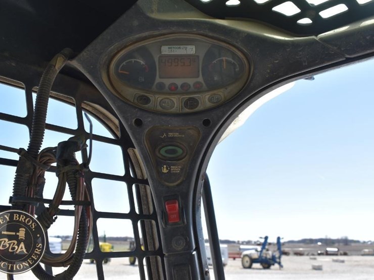 2013-bobcat-t650-image-38