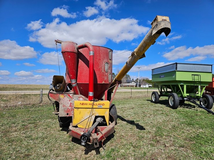 new-holland-355-image-8