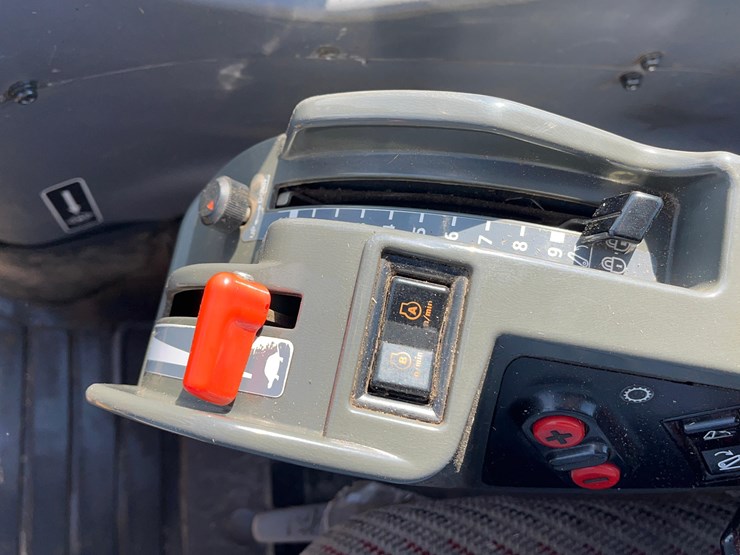 2016-kubota-m6-131-image-64