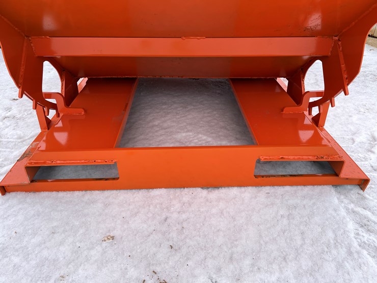 #2001-•-2-yard-self-dumping-hopper-image-9