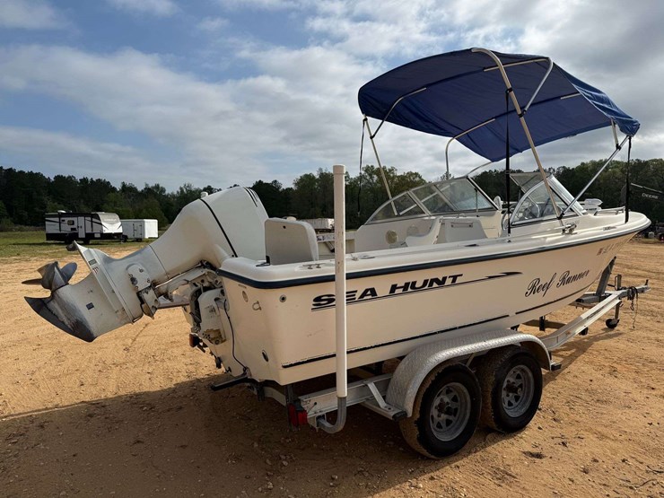 2003-sea-hunt-escape-200d-bay-boat-image-3