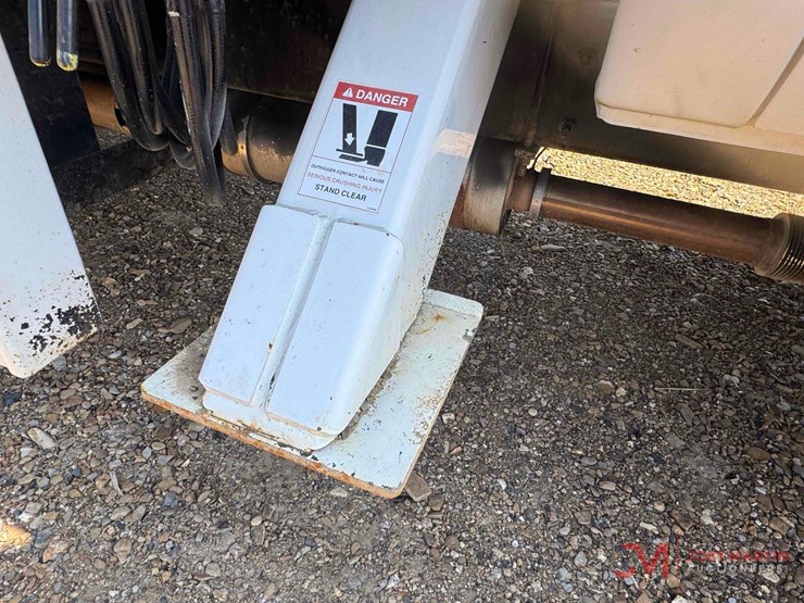 2009-ford-f750-xl-image-13