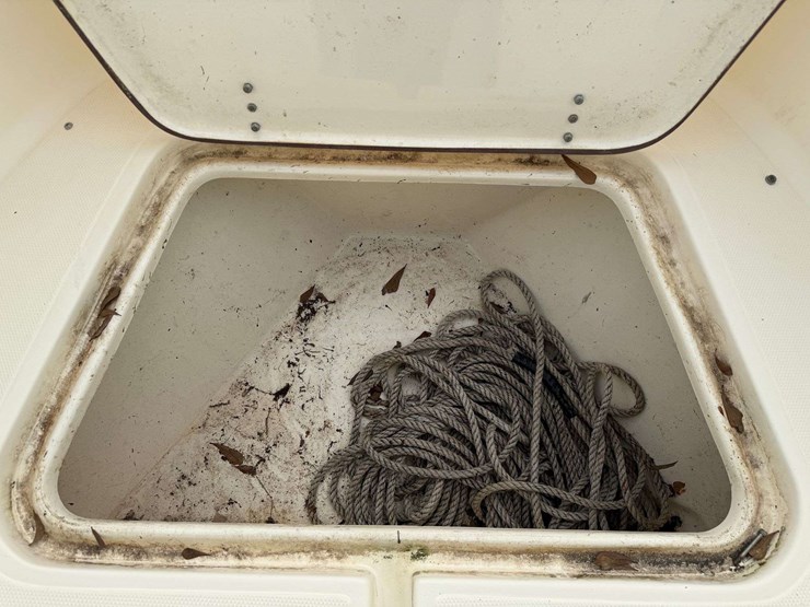 2003-sea-hunt-escape-200d-bay-boat-image-14