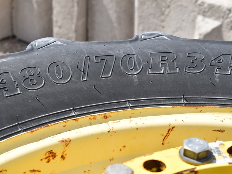 2009-john-deere-8330-image-98