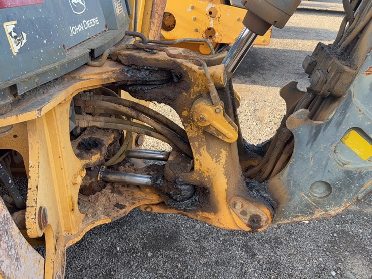 john-deere-310-image-15